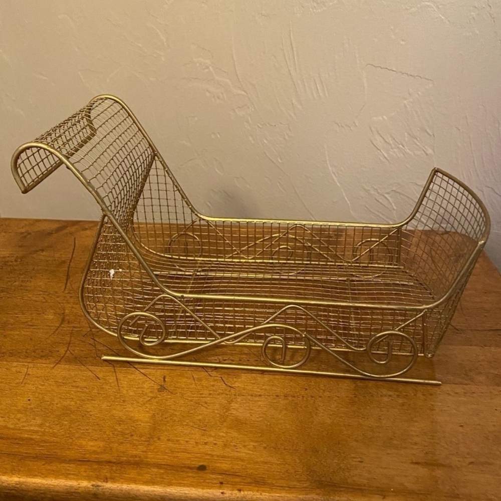 Gold Wire Santa Sleigh Christmas Holiday
